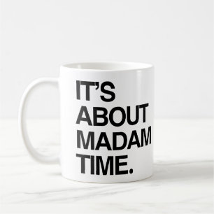 Det handlar om fru Time Kaffemugg