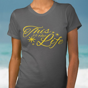 Det här är den typografiska slogan t-shirt för gul