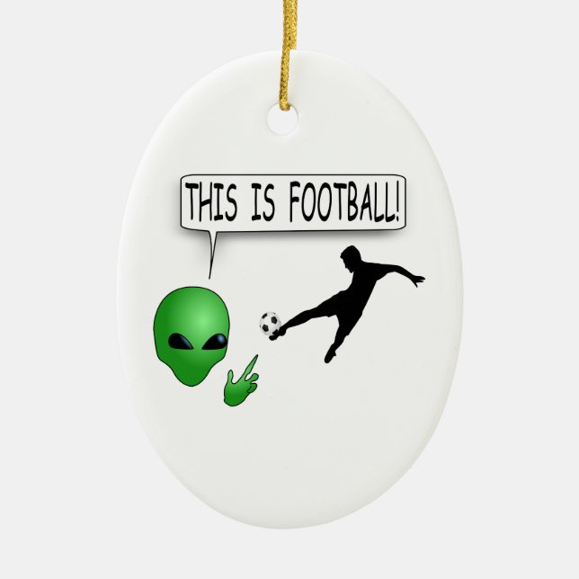 Det här är fotbollen julgransprydnad keramik (Framsidan)