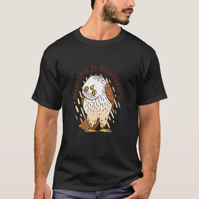 Det här är Hawkward Awkward Bird T Shirt (Framsida)
