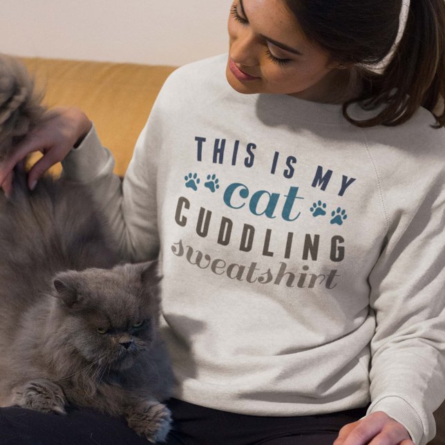 Det här är min Cat Cuddling Sweatshirt T Shirt (Skapare uppladdad)