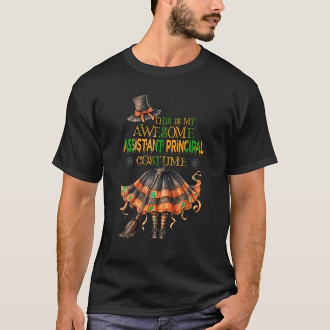 Det här är min Halloween Assistant Principal Costu T Shirt (Framsida)