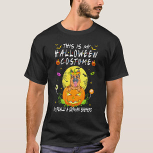 Det här är min Halloween-dräkt, jag är verkligen e T Shirt