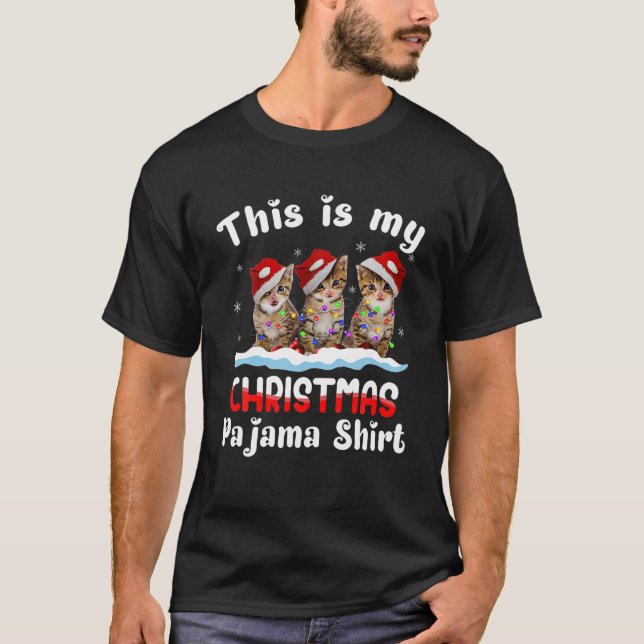 Det här är min julklapp Pajama Cat Lover Funny T Shirt (Framsida)