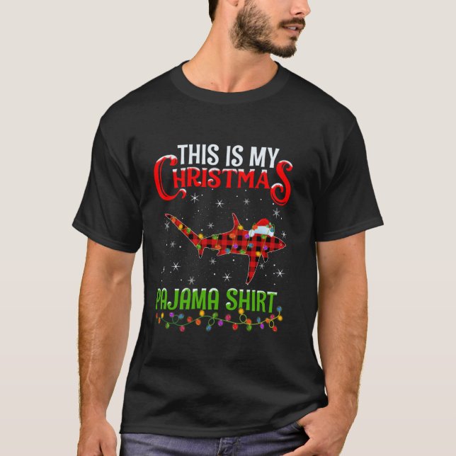 Det här är min julklapp Pajama Shirt Thresher-hak  T Shirt (Framsida)