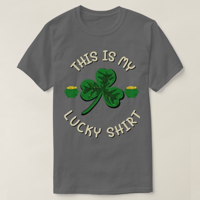 Det här är min St patricks day Shamrock Tie Dye T Shirt (Design framsida)