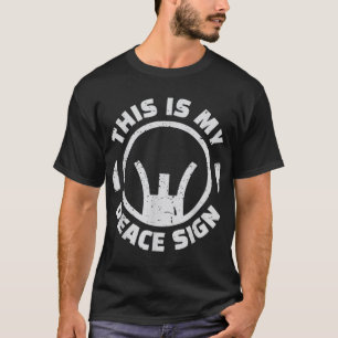 Det här är mitt fredstecken Funny Gun Crosshair T Shirt