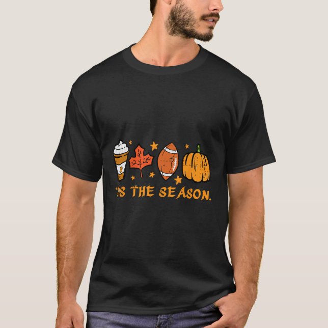 Det här är säsong Fotbollsbölden Pumpkin Spice Man T Shirt (Framsida)