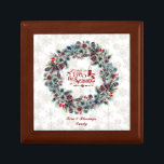 "Det här är säsong Winter-julen Party Minnesask<br><div class="desc">Unik utformning med en vinter-krans med vattenfärg (heliga,  löv,  koner och gräs grenar) och gloriga faux red glitter "tis the säsonge"-typografi med ljus och prydnadsämnen.</div>