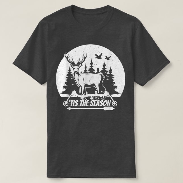 Det här är säsongen Bow Hunting Hjort Hunting Gift T Shirt (Design framsida)