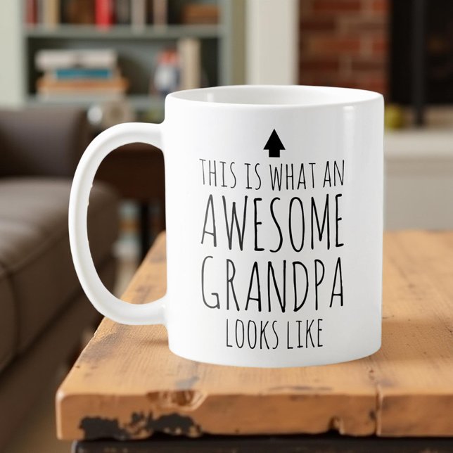 Det här är vad en Fantastisk morfar ser ut Kaffemugg (Skapare uppladdad)