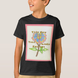 Det här nyårsutskriften ser ut som Blommigt av Per T-shirt
