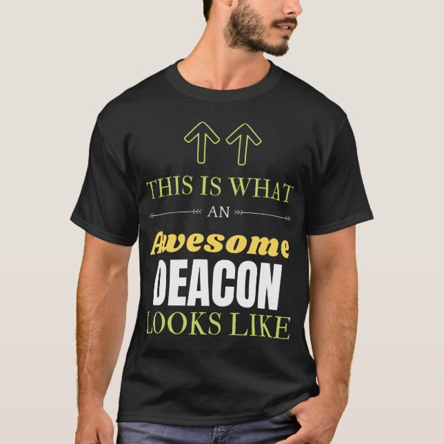 Det här ser ut som en Fantastisk Deacon. T Shirt (Framsida)