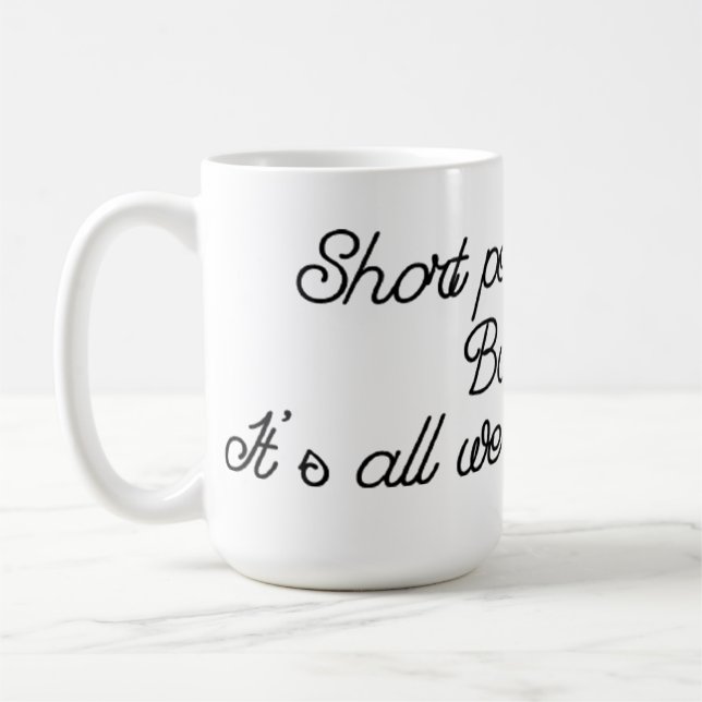 Det kort folket sparkar ändakaffemuggen kaffemugg (Vänster)