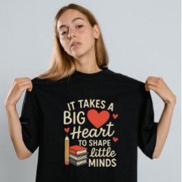 Det krävs ett stort hjärta för att forma små minne t shirt