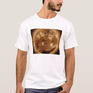 Det magnetiska fält fodrar på solen 2 t shirt