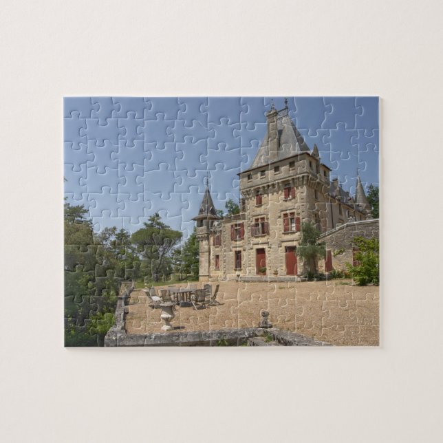 Det magnifika Chateau de Pressac och trädgården Pussel (Horisontell)