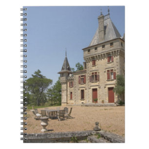 Det magnifika slottet Chateau de Pressac och trädg Anteckningsbok Med Spiral