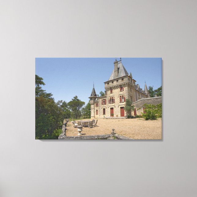 Det magnifika slottet Chateau de Pressac och trädg Canvastryck (Framsida)