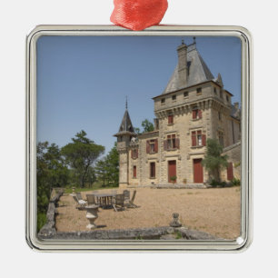 Det magnifika slottet Chateau de Pressac och trädg Julgransprydnad Metall