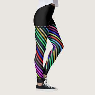 Det mångfärgade randiga mönster lägger benen p leggings