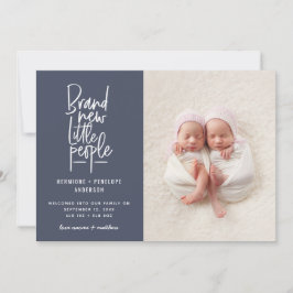 Det moderna hand plockade twin baby-födelsemeddela meddelande