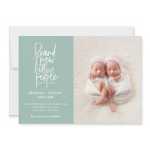 Det moderna hand plockade twin baby-födelsemeddela