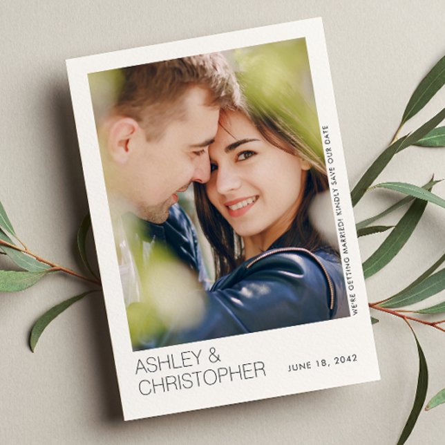 Det moderna minimalistiska foto-kortet Bröllop Spa Spara Datumet (Skapare uppladdad)