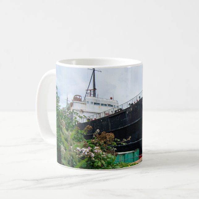 Det övergivna fartyget TSS Duke of Lancaster Kaffemugg (Framsida vänster)