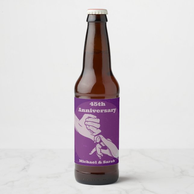 Det romantiska paret som håller händer ölflaska etikett (Framsida)