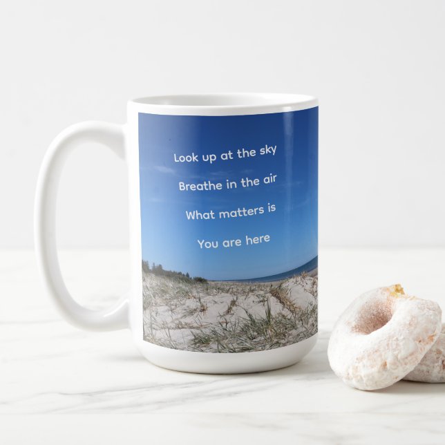 "Det som betyder något är att du är här" Kaffemugg (Med munk)