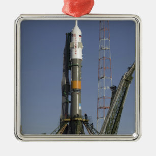 Det Soyuz raket resas upp in i placerar 2 Julgransprydnad Metall