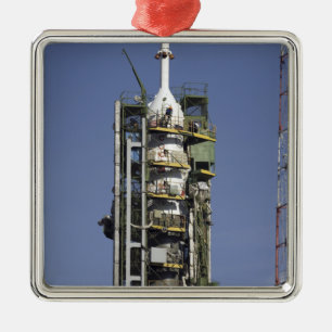 Det Soyuz raket resas upp in i placerar Julgransprydnad Metall