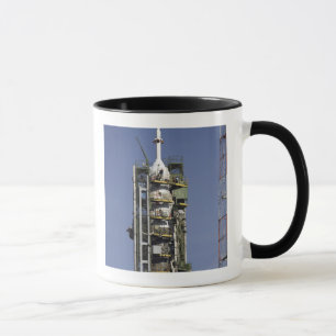 Det Soyuz raket resas upp in i placerar Mugg