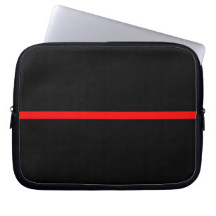 Det symboliska tunna röd linjepåståendet på a laptop sleeve