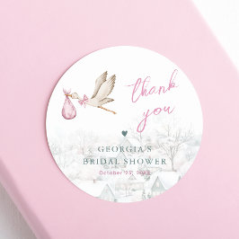 Det tar en Village Stork Winter Girl Baby Shower Runt Klistermärke