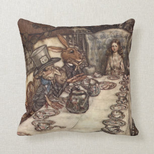 Det tokiga HatterTeapartyet av Arthur Rackham Kudde
