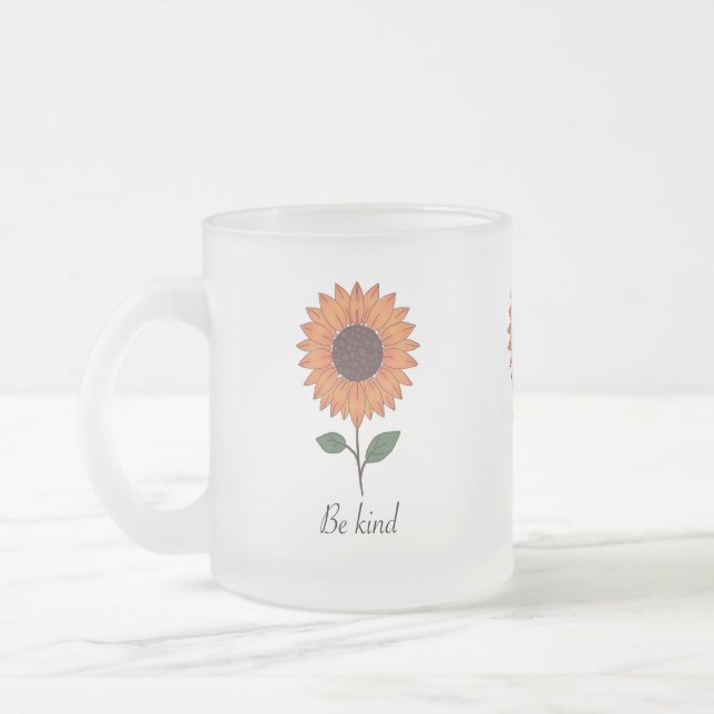 Det vackra kopp kommer från "godhetens blomkrage". (Vänster)