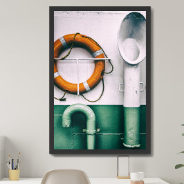 Detalj av en färja med respiratorer och boj poster