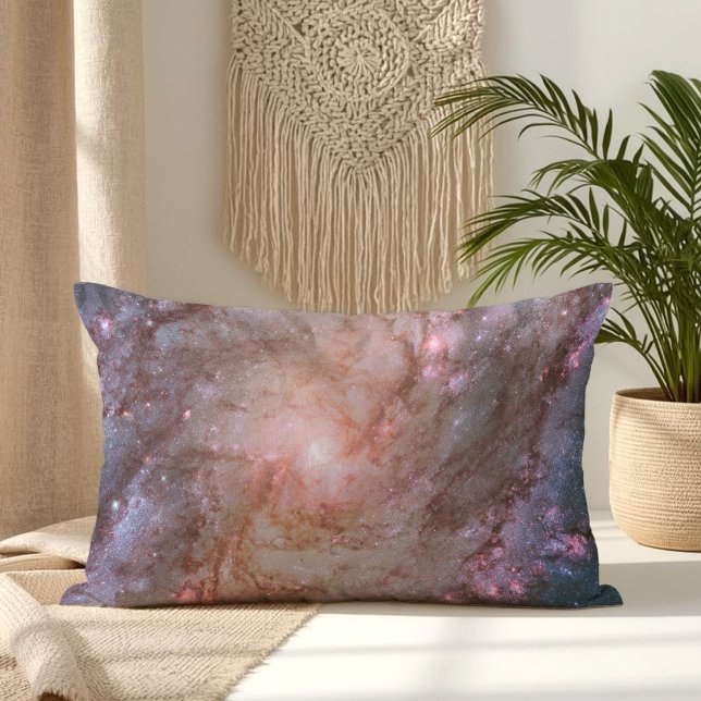 Detalj från spiralgalaxen M83 Lumbarkudde (Detail from Spiral Galaxy M83 Lumbar Pillow)