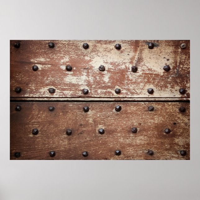 Detaljer om en gammal, målad, skygg dörr med rosti poster (Framsidan)