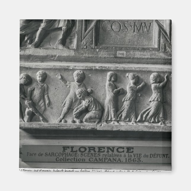 Detaljerad sarkofagus som skildrar barn som spelar magnet (Framsidan)