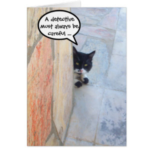 DETEKTIV KATT BAKOM STONSKALEN HÄLSNINGSKORT