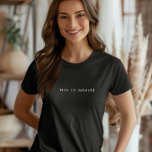 Detta är en dålig tröst, ett minimalistiskt Social T Shirt<br><div class="desc">Det här är en dålig t-shirt. Det är en fantastisk gåva till självister eller till alla som välsignats med social.</div>