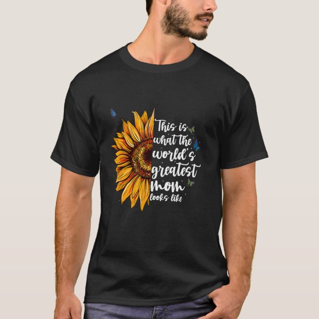 Detta är hur världens bästa mamma ser ut Moth T Shirt (Framsida)