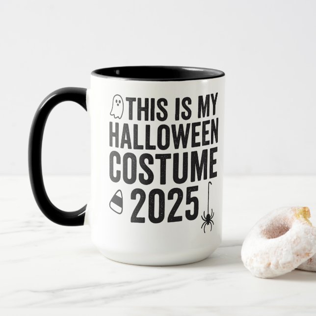 Detta Är Min Halloween-kostym 2025 Mugg (Med munk)