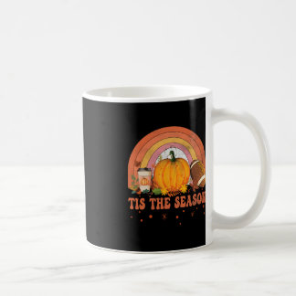 Detta är säsong Halloween-fotboll för kaffe F Kaffemugg