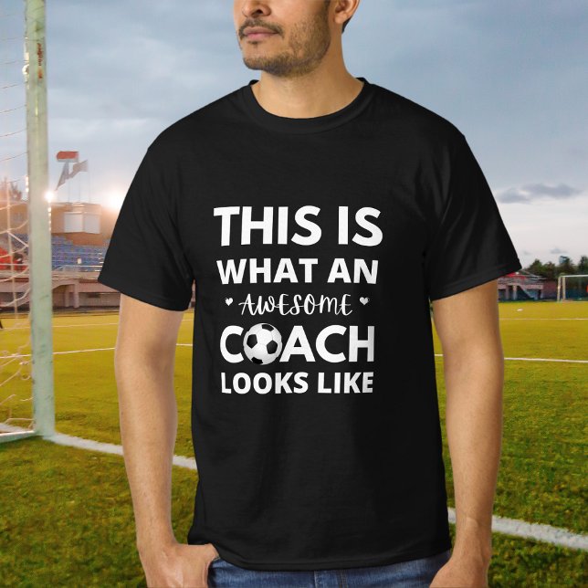 Detta är vad en fotboll i Fantastisk ser ut som T Shirt (Skapare uppladdad)