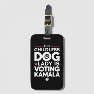 Detta barnlösa Hund röstar om Kamalavalet Bagagebricka