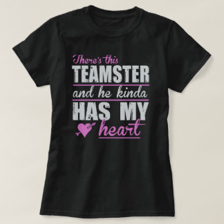 Detta dam hjärta är med en grupp t shirt